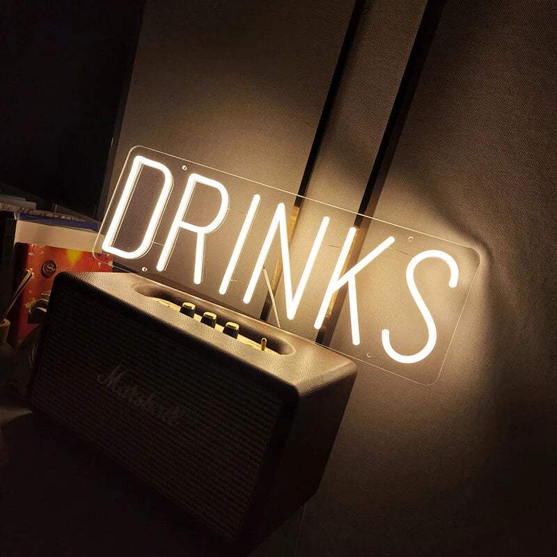 Drinks Neon LED Schild beleuchtet – Party Wanddeko für Mancave