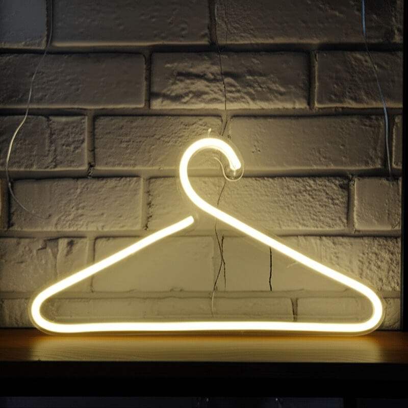 Kleiderbügel Neon LED Schild dimmbar 9 Stufen USB – Mode Atelier Beleuchtung
