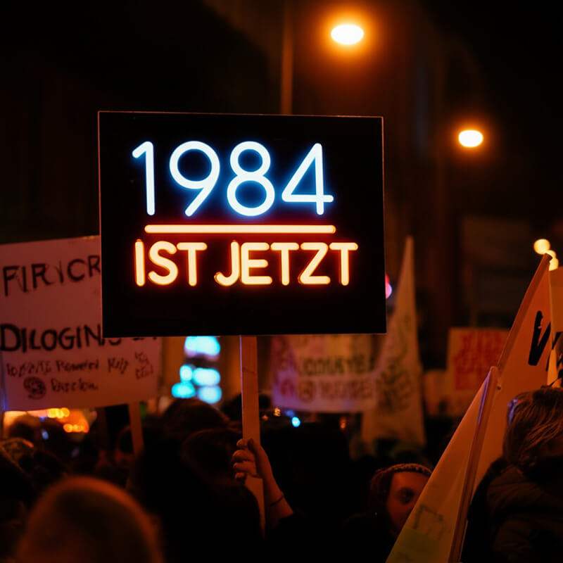 1984 Ist Jetzt Schriftzug Neon LED – handgefertigtes Statement-Schild fürs Büro