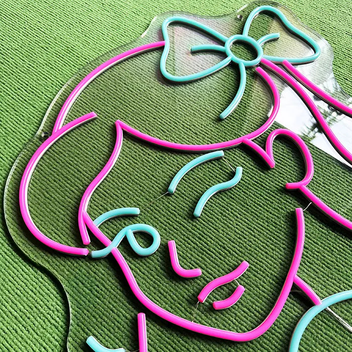 Mindy Bunny Neon LED Schild, gleichmäßig ausgeleuchtete Neonlinie über die volle Motivbreite