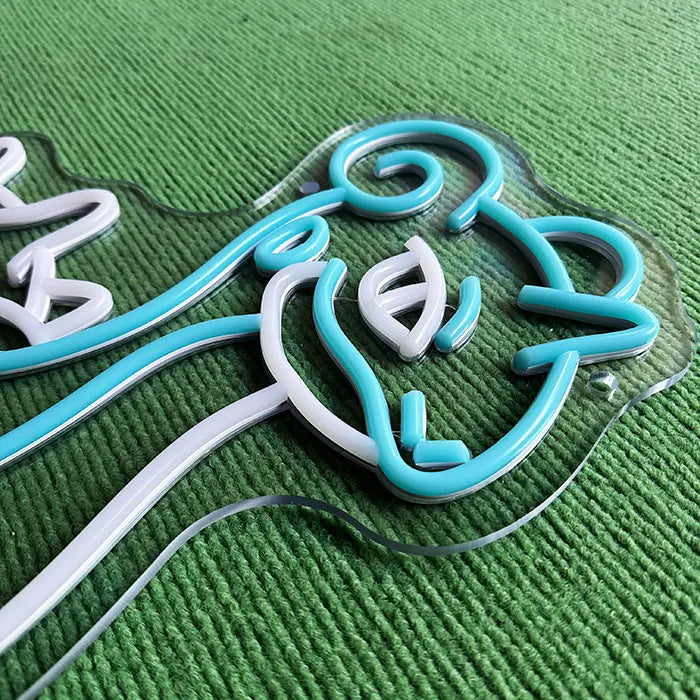 Pokémon Lapras Neon LED Schild ausgeschaltet in Makroaufnahme, Kopf mit Auge und Ohr im Detail