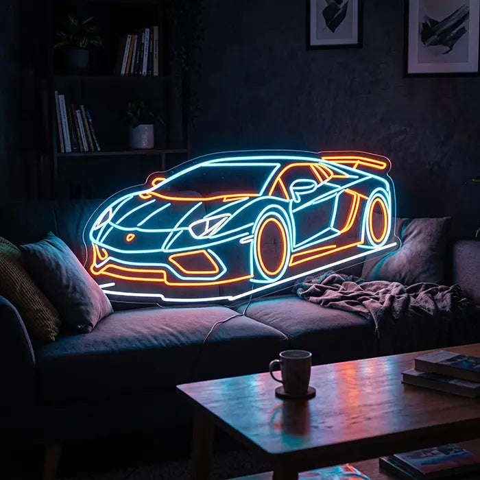 LAMBO Racer Neon LED Schild über einem dunklen Sofa, davor ein Couchtisch mit Tasse