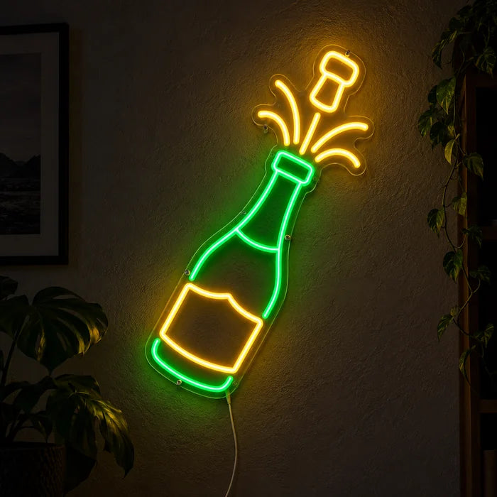 Champagner Neon LED Schild leuchtend an einer dunklen Wand, Nahaufnahme mit Anschlusskabel