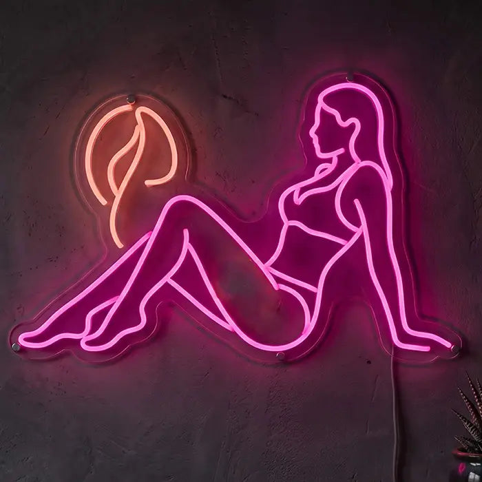 Free Alone Beach Vibes Neon LED Schild – Sommer Mood Frau am Strand als Wanddeko
