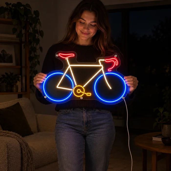 Neon-Rennrad Neon LED Schild von einer Frau gehalten, zeigt die Größe im Vergleich zum Körper