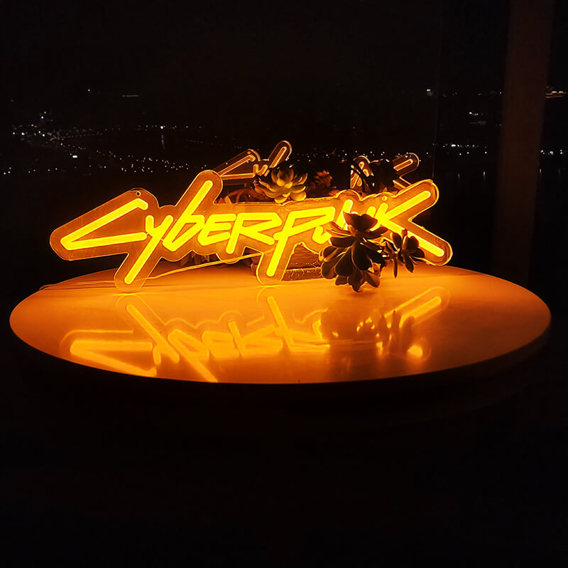 "CYBERPUNK" (50x14cm) USB