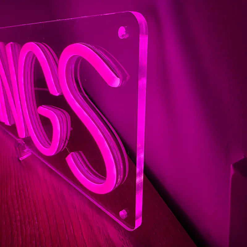 Feelings Neon LED Schild USB – Influencer Hintergrund Selfie Spot