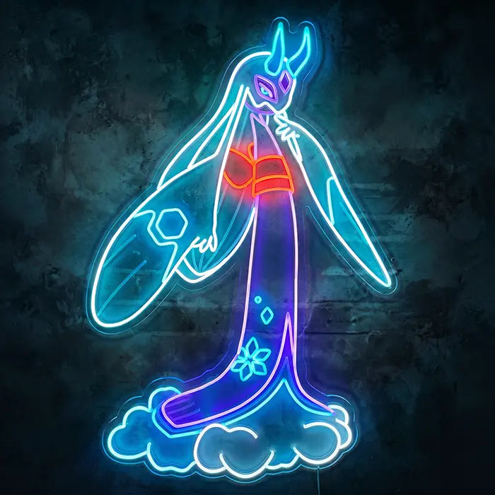 Pokémon Mega-Frosdedje Neon LED Schild Frontansicht an dunkler Wand, eisblaue Ärmel, violettes Gewand und Wolkensockel