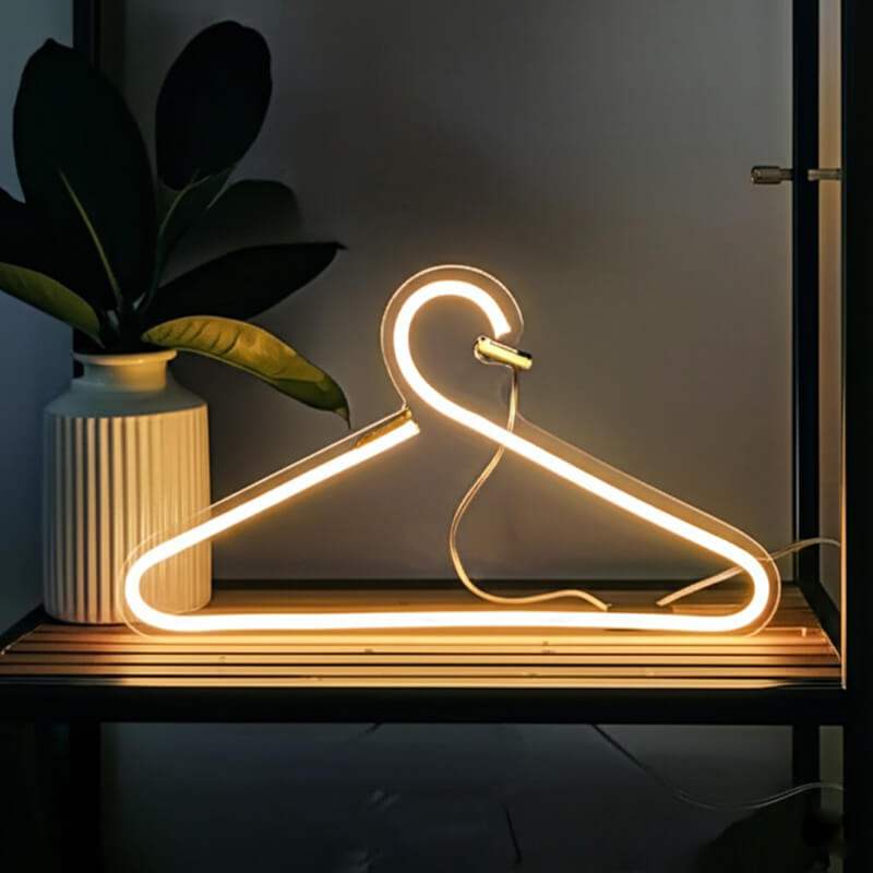 Kleiderbügel (40x23cm) USB - loveledlights - LED-Schild - 