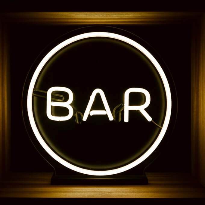 Bar Schriftzug Neon LED Schild – Partykeller-Deko als beleuchtete Wanddeko