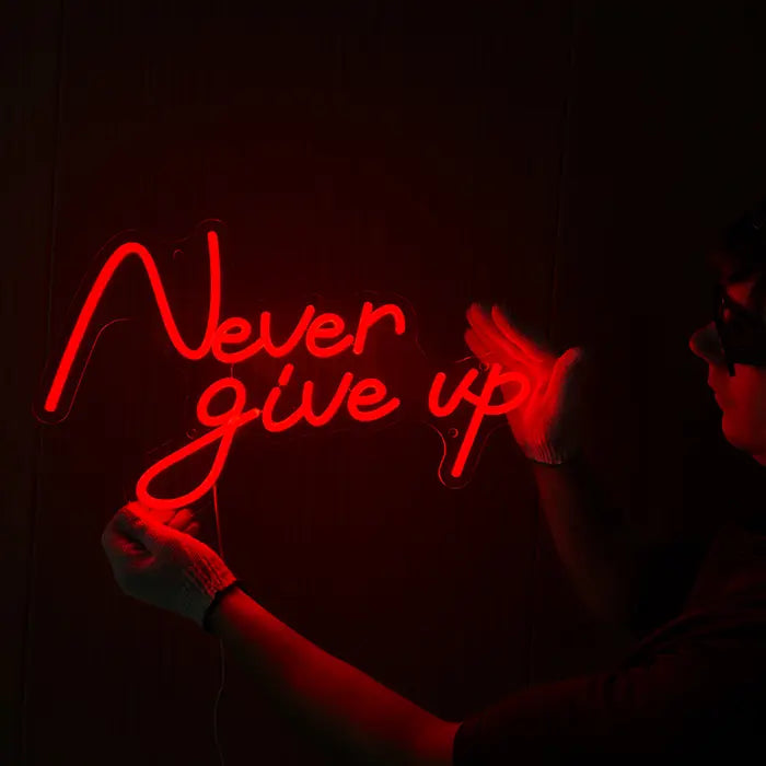 Never Give Up Neon LED Schild – USB, dimmbar | Homegym Wanddeko