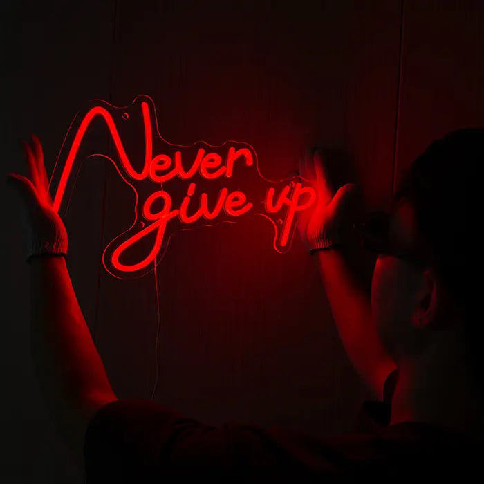 Never Give Up Neon LED Schild – USB, dimmbar | Homegym Wanddeko