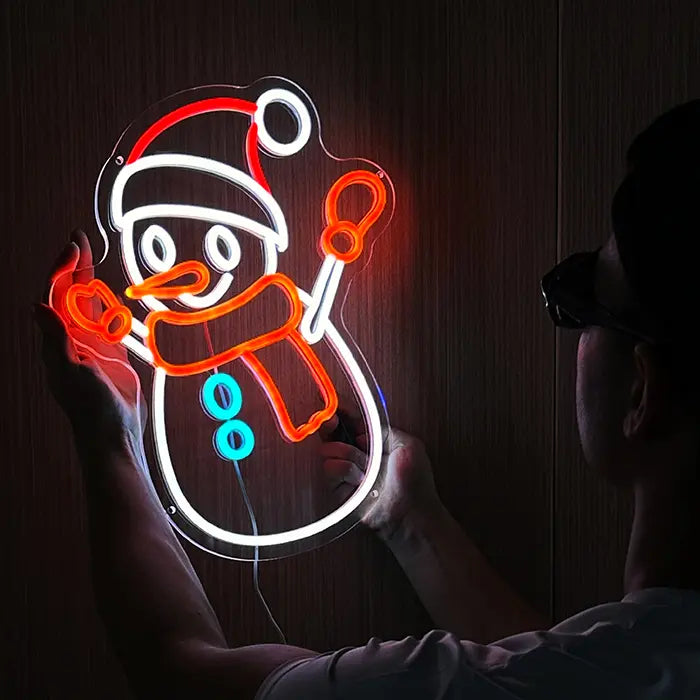 Schneemann Neon LED Schild – USB Leuchtschild | Winter Wanddeko