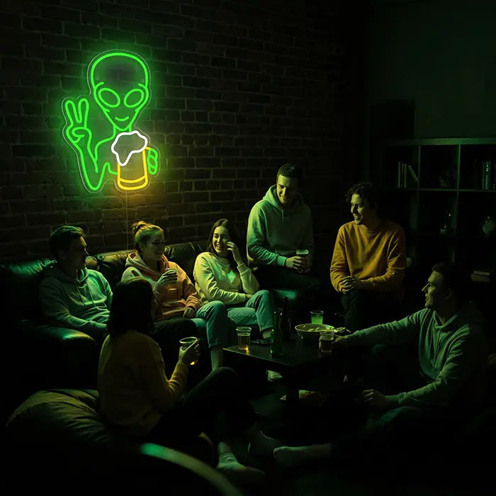 Alien mit Bier Neon LED Schild – Dimmbar, USB oder 12V | Party & Bar Deko