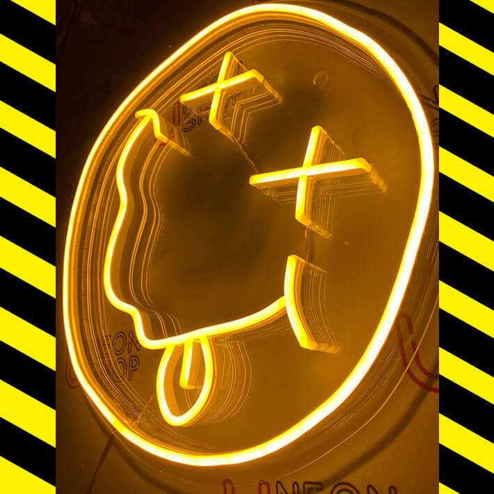 Crazy Smiley (34x38cm) USB - loveledlights - LED-Schild - 