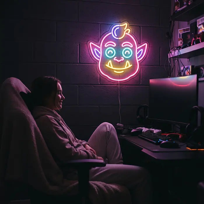 Freundlicher Ork Neon LED Schild – Dimmbar, USB oder 12V | Monster Kinderzimmer Deko