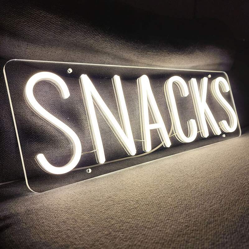Snacks Neon LED Schild USB – Küchen Deko für Snack-Liebhaber