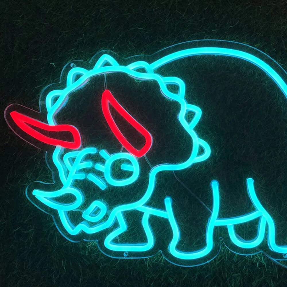 Triceratops LED Leuchtschild beleuchtet – Dreihorn-Dino Wanddeko fürs Spielzimmer