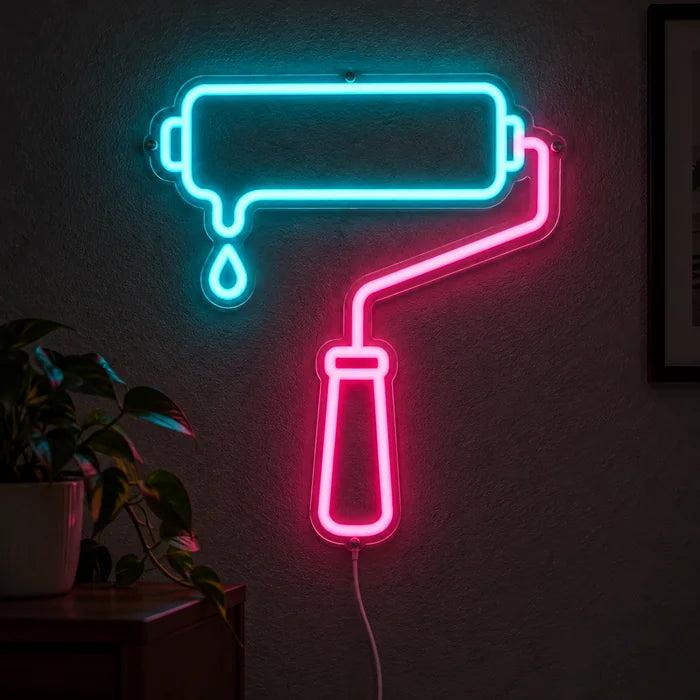 Farbrolle Neon LED Schild leuchtend an einer dunklen Wand, Nahaufnahme mit Anschlusskabel