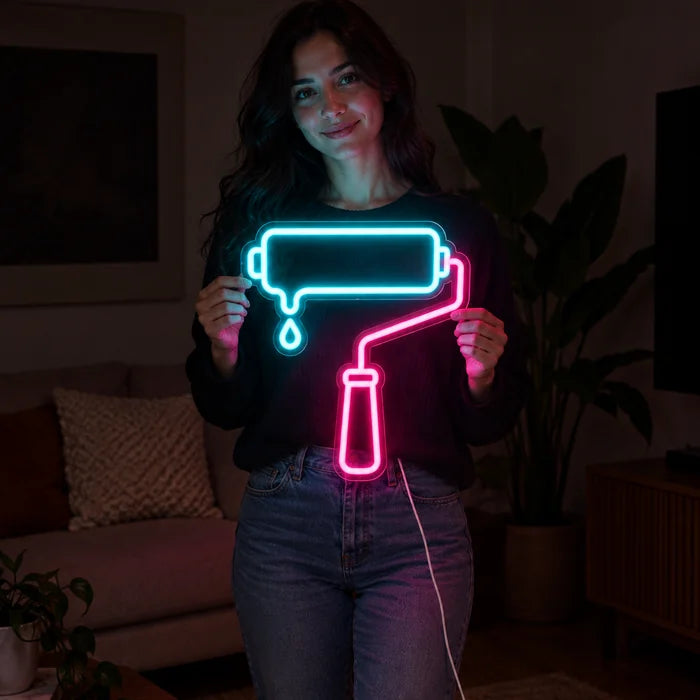 Farbrolle Neon LED Schild von einer Frau gehalten, zeigt die Größe im Vergleich zum Körper