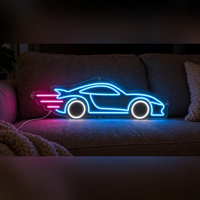 Tempo-Roadster Neon LED Schild auf einem gemütlichen Sofa zwischen Kissen und Decke